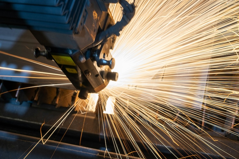 What are the benefits of using AI in manufacturing?